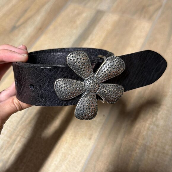 silpada designs Accessories - silpada designs black leather belt silver-tone daisy flower